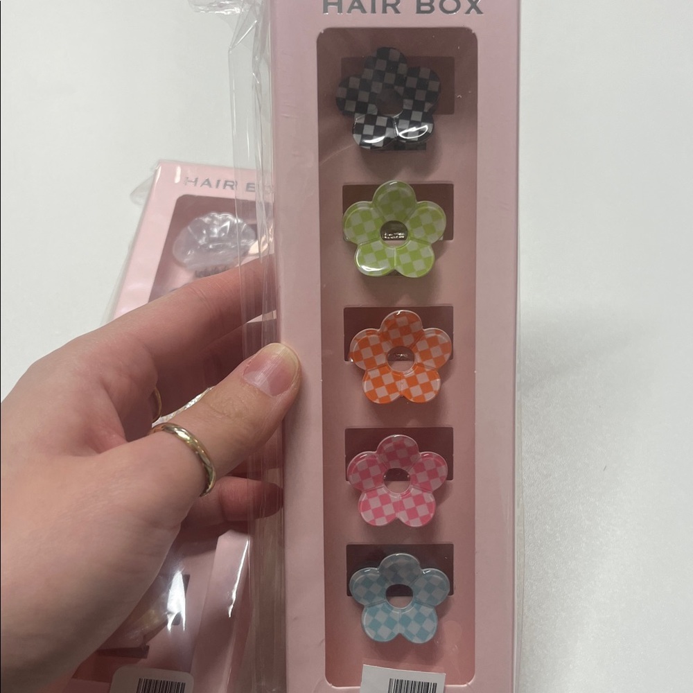 Colorful Hair Clips Set - Picture 2 of 3